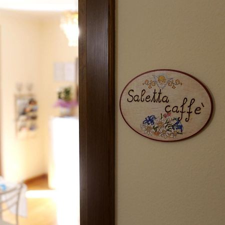 La Casa Di Pimpi Acomodação com café da manhã Desenzano del Garda Exterior foto