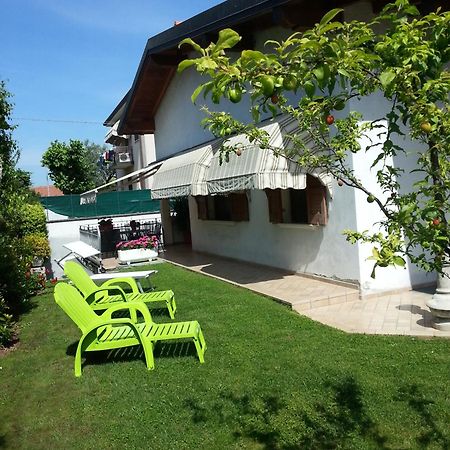 La Casa Di Pimpi Acomodação com café da manhã Desenzano del Garda Exterior foto