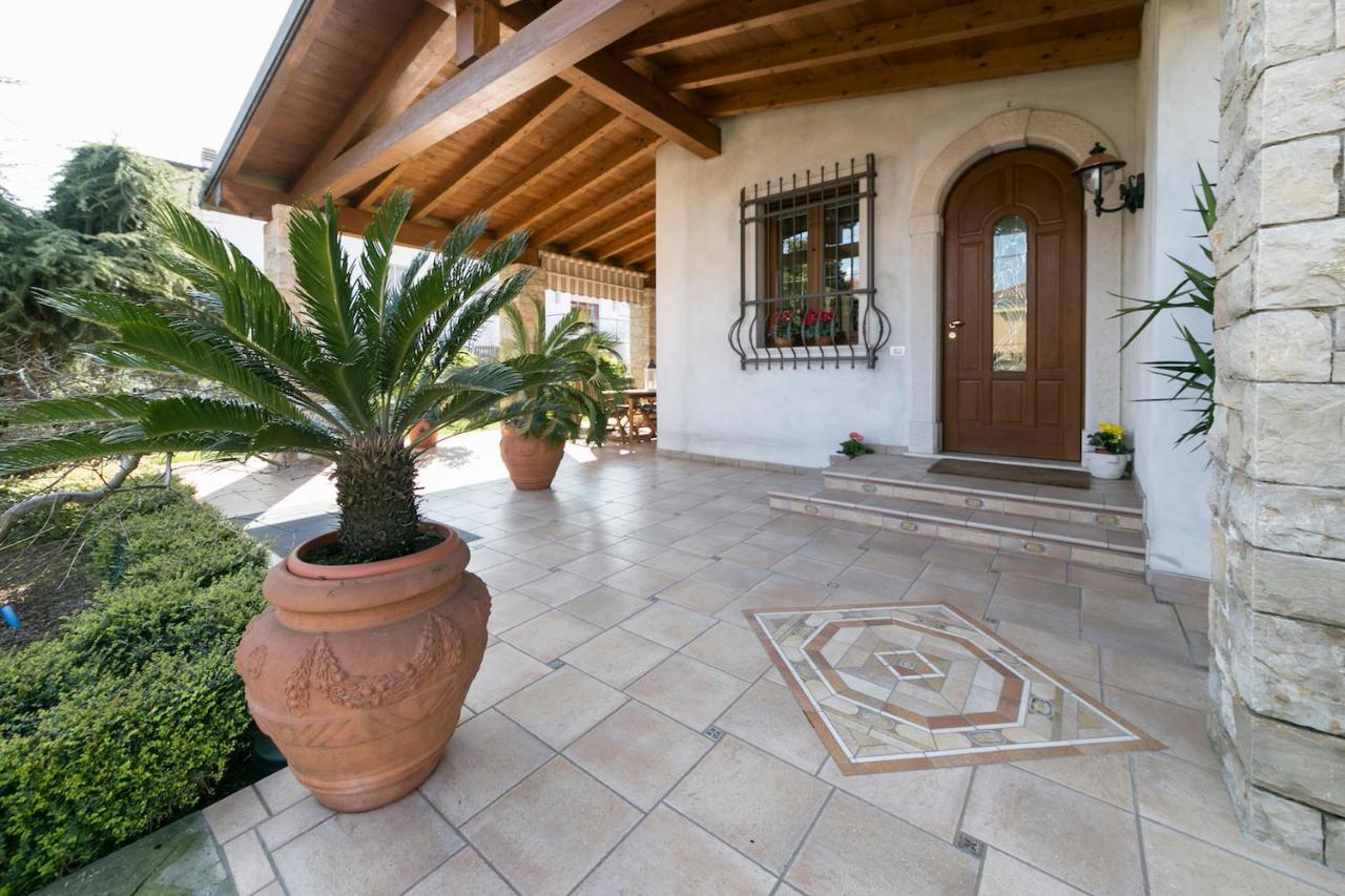 La Casa Di Pimpi Acomodação com café da manhã Desenzano del Garda Exterior foto