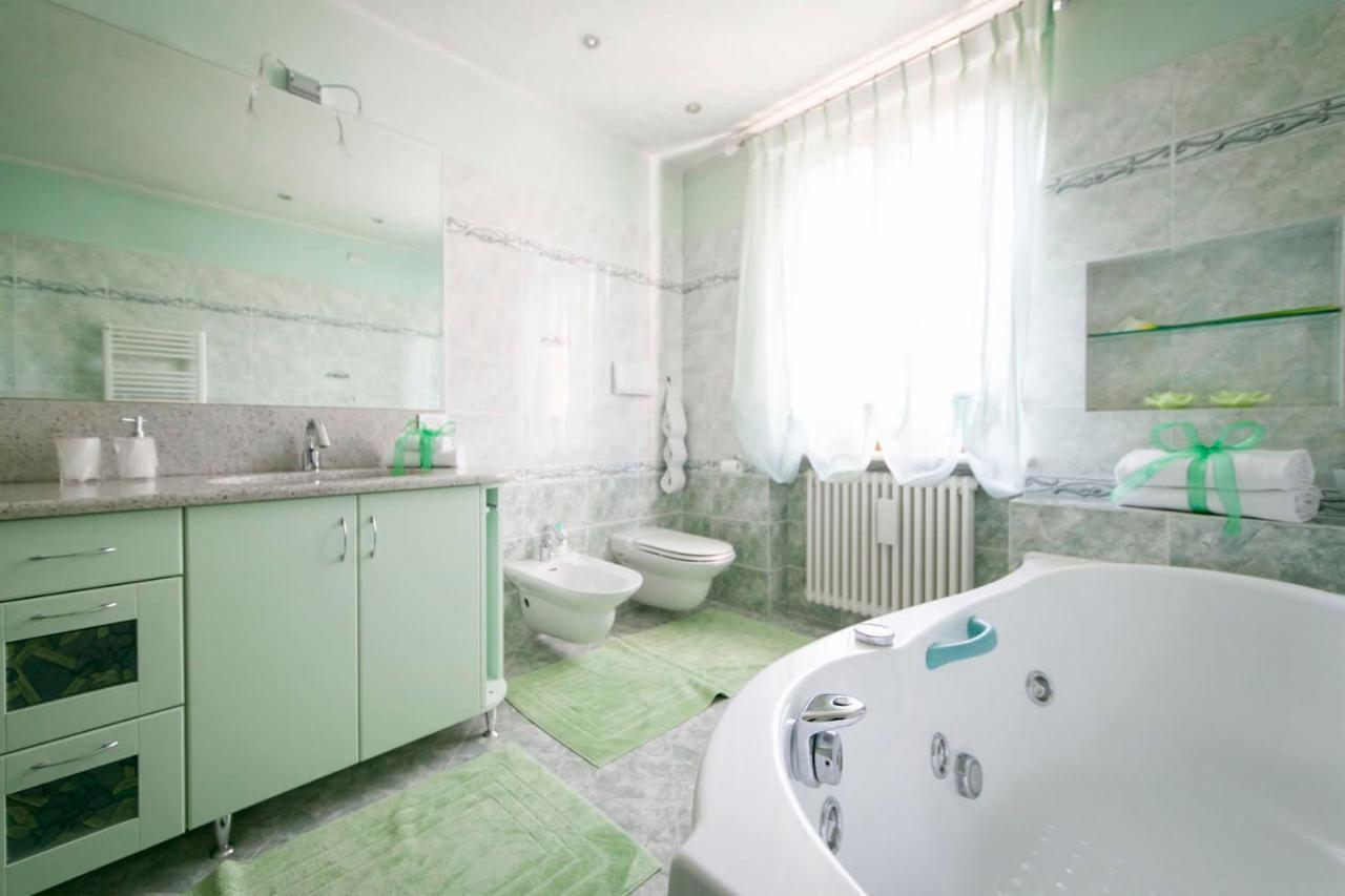 La Casa Di Pimpi Acomodação com café da manhã Desenzano del Garda Exterior foto