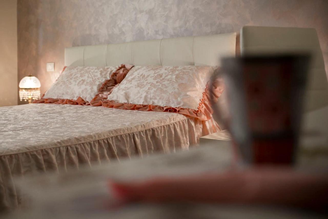 La Casa Di Pimpi Acomodação com café da manhã Desenzano del Garda Exterior foto
