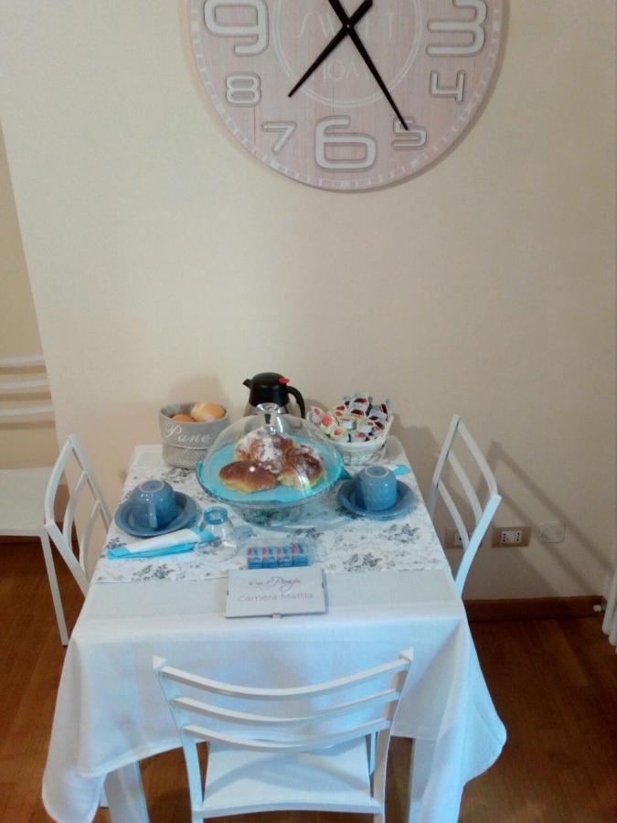 La Casa Di Pimpi Acomodação com café da manhã Desenzano del Garda Exterior foto